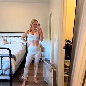 NWOT Fabletics light green leggings and matching sports bra set SMALL